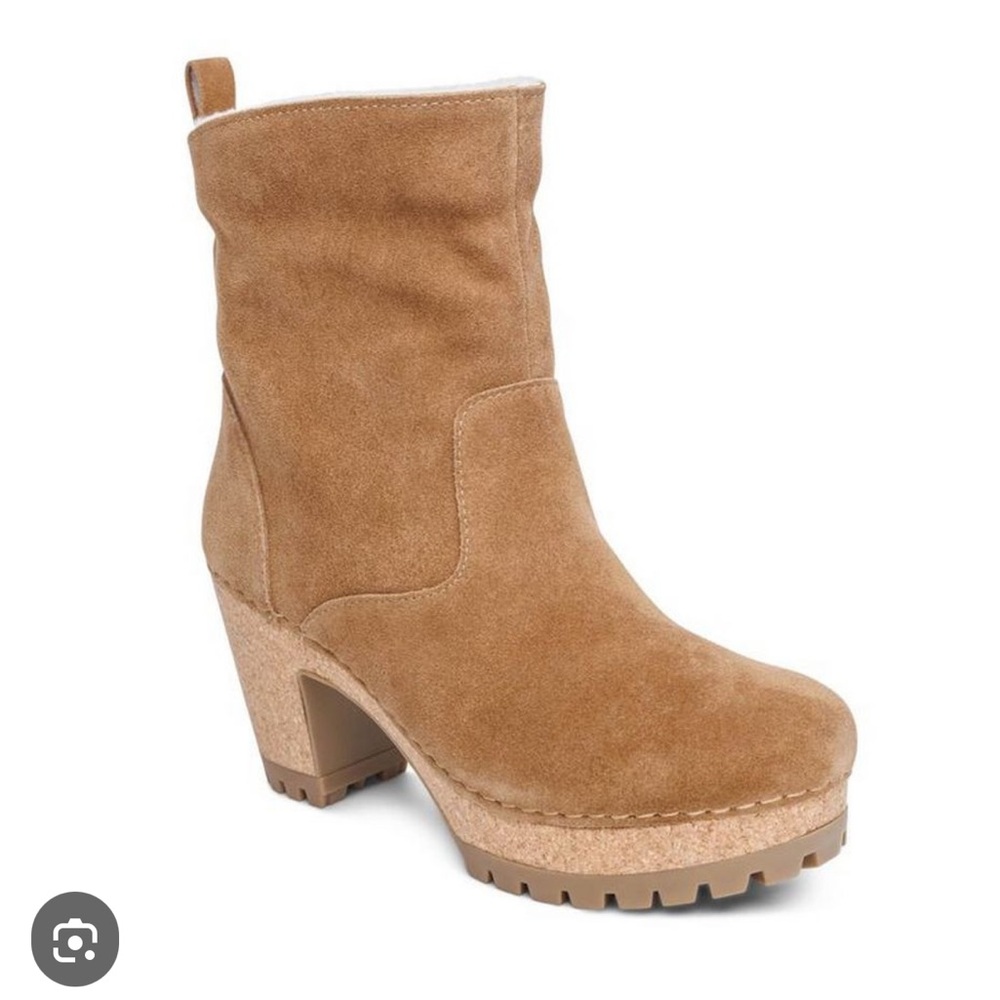 AETREX
WOMEN'S SCARLETT BOOT NWOT